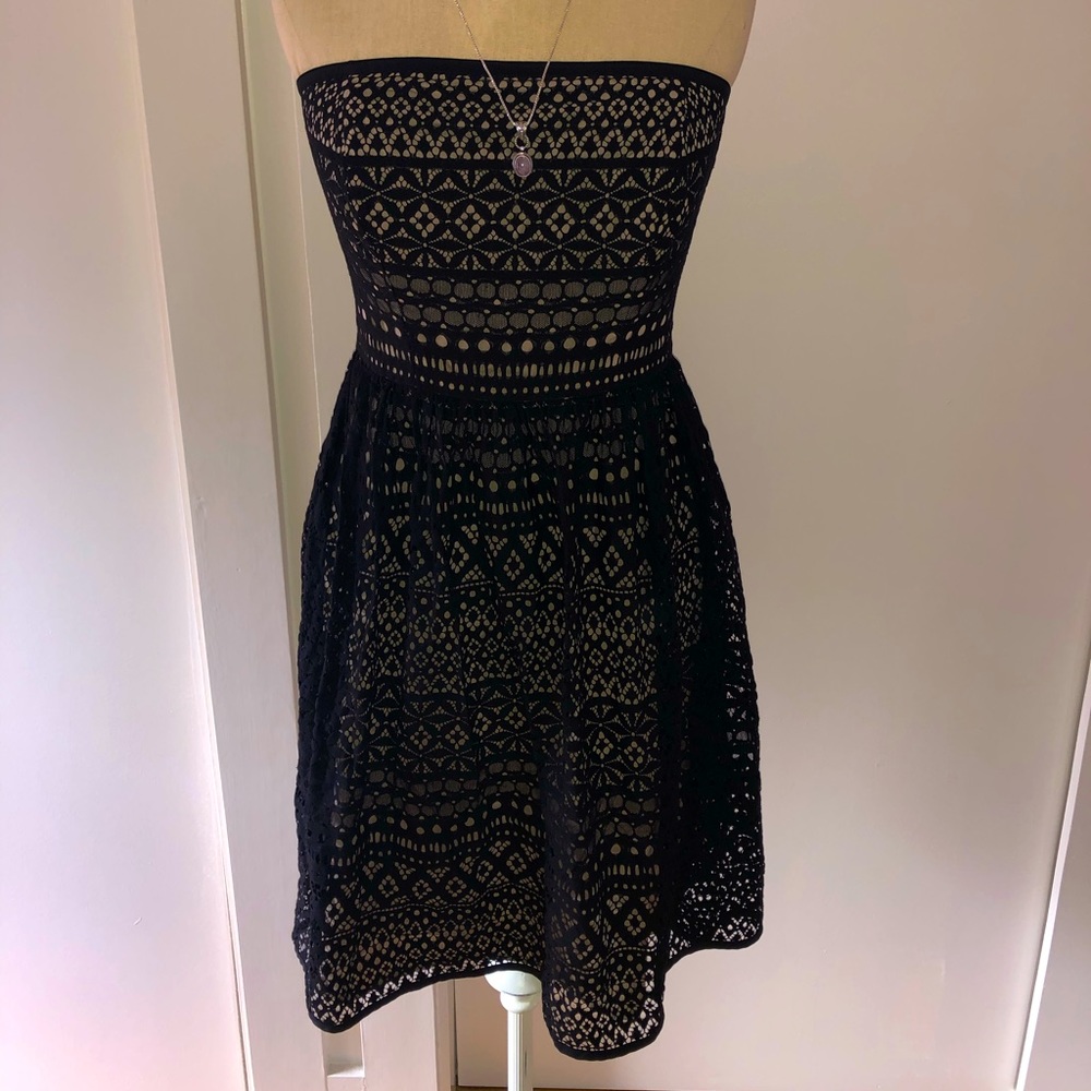 NWOT black lace cocktail strapless evening dress by Jessica Simpson, sz 2